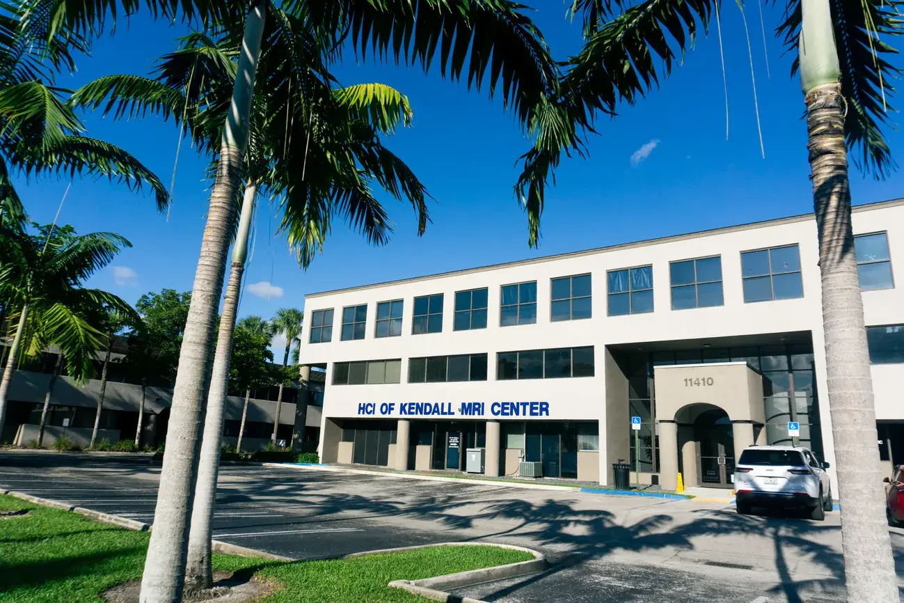 Entrada de HCI - Estudio de resonancia magnética cerebral